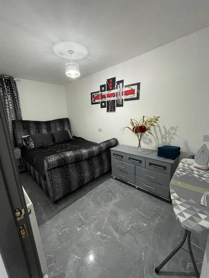 3 Bedroom Whalley Aparthotel Burnley Extérieur photo